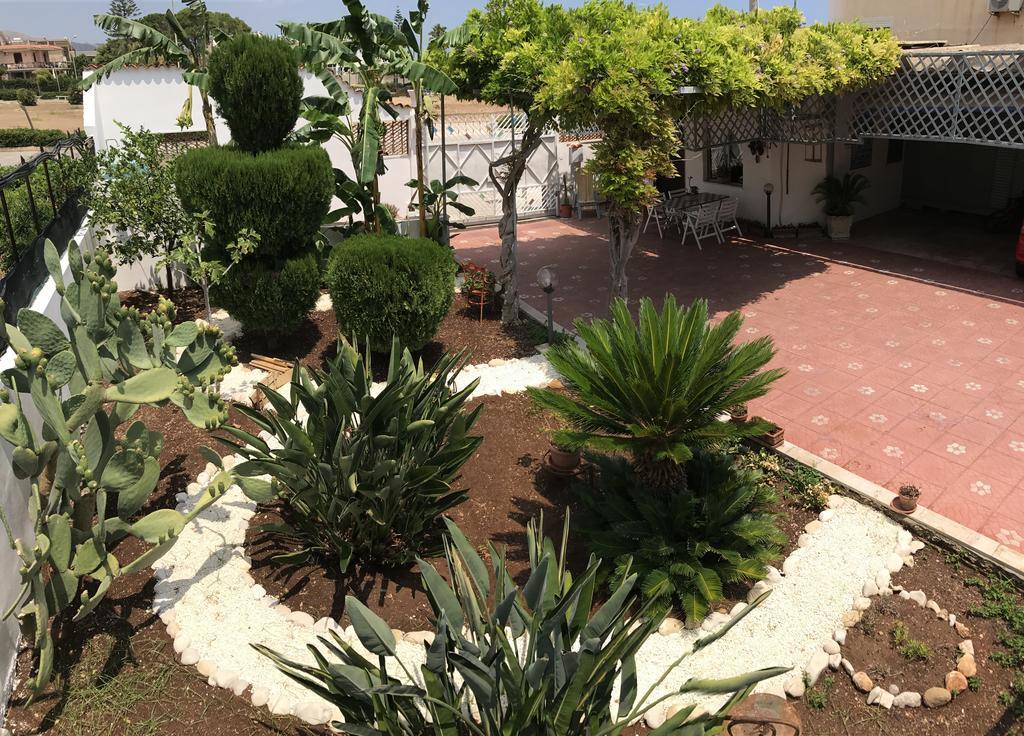Casa Vacanze Robinson Avola Exterior foto